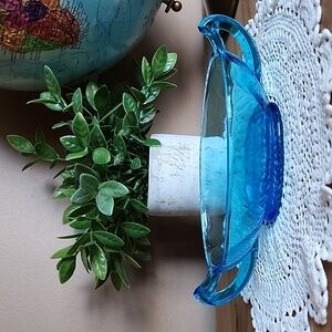 Vintage blue Anchor Hocking  shallow bowl glass dish